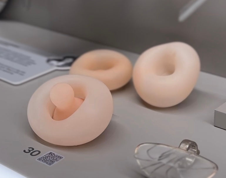 Brosze z żywicy nagrodzone w Japan Jewelry Competition w Tokio (2020 r.)