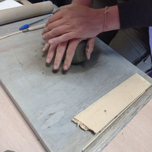 Laboratorio lavorazione della creta