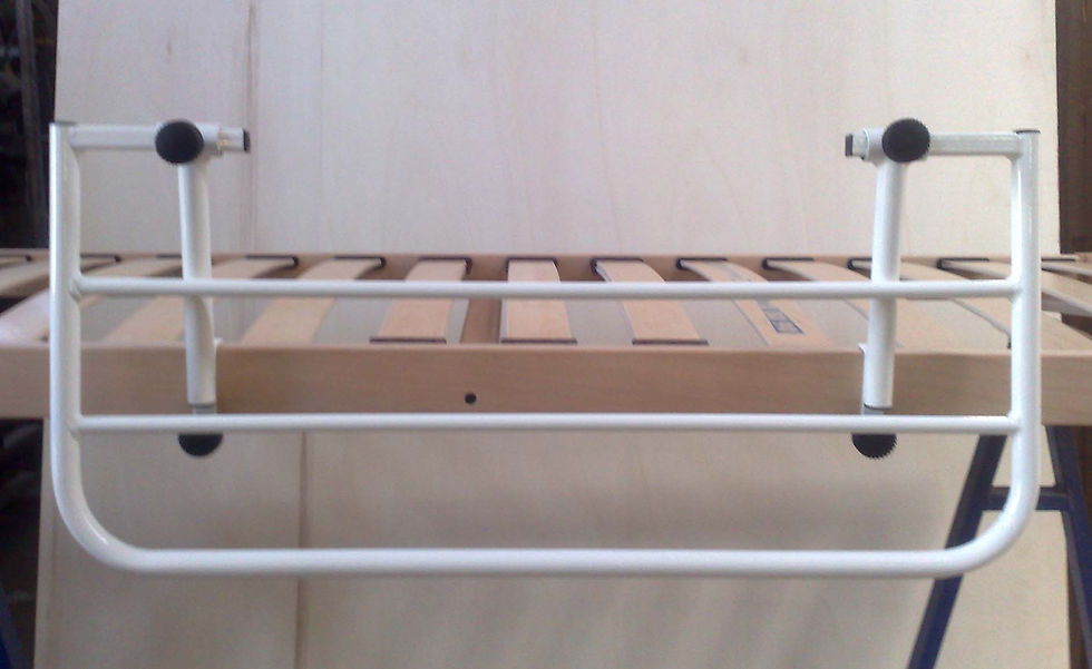 Miniatura: RG Sistemi di Riposo offre sbarre anticaduta a ribalta per letti e reti letto a Palermo. Protezione e sicurezza per anziani, disabili e bambini, con soluzioni di alta qualità