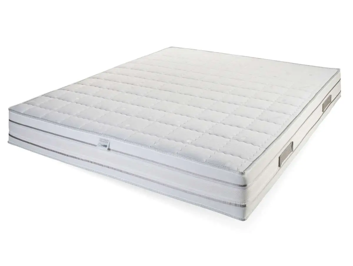 Scopri i materassi in lattice di RG Sistemi di Riposo a Palermo. Offriamo materassi memory, materassi matrimoniali, topper materasso e reti. Fabbrica di materassi per ogni esigenza, inclusi singolo e una piazza e mezza. Comfort garantito