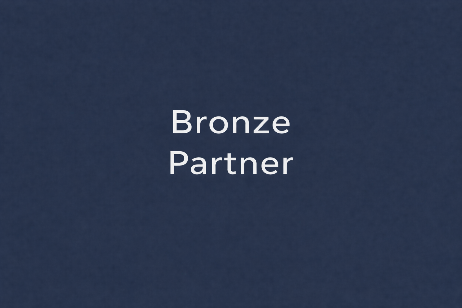 Bronze Partner auf blauem Hintergrund.png
