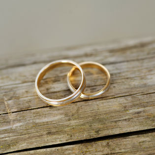 💕 Affordable Anniversary Gifts Under £50 That Still Wow