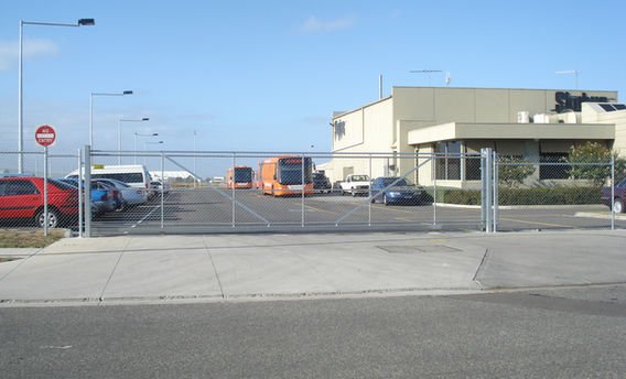 Slide gate