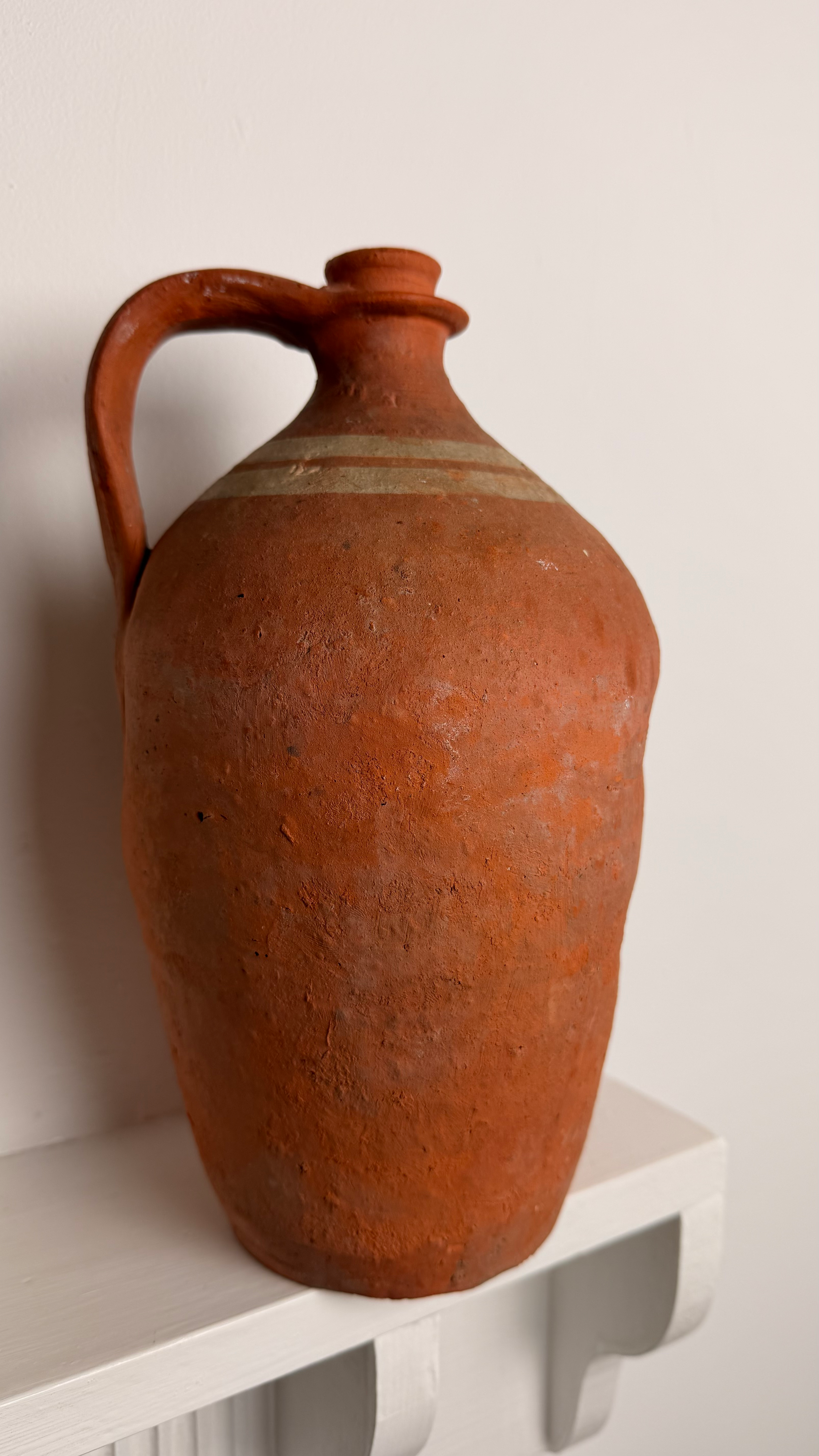 Vintage Hungarian “Borszák” Terracotta Jug – 1972