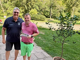 Johannes Landwehr sichert sich den Brutto-Sieg beim Monatspreis