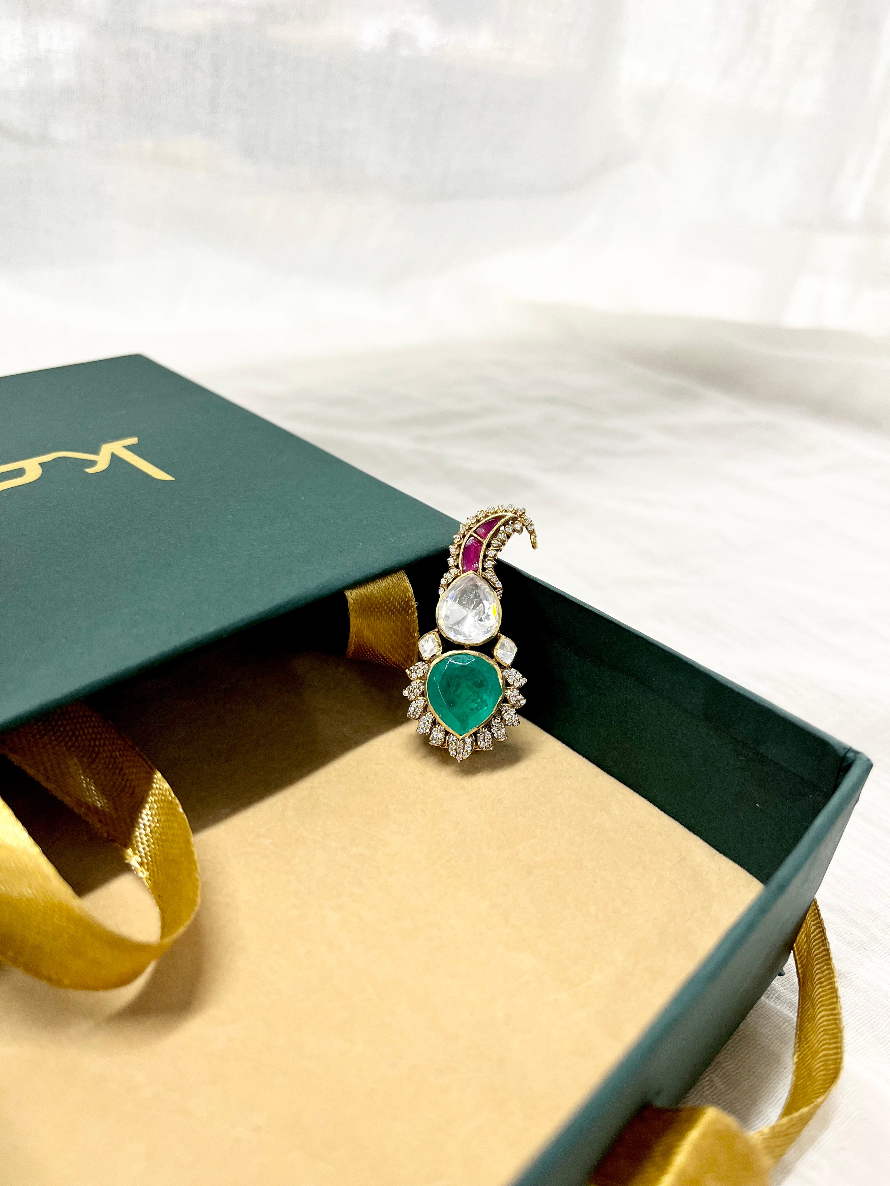 Emerald plume mini Kalangi brooch