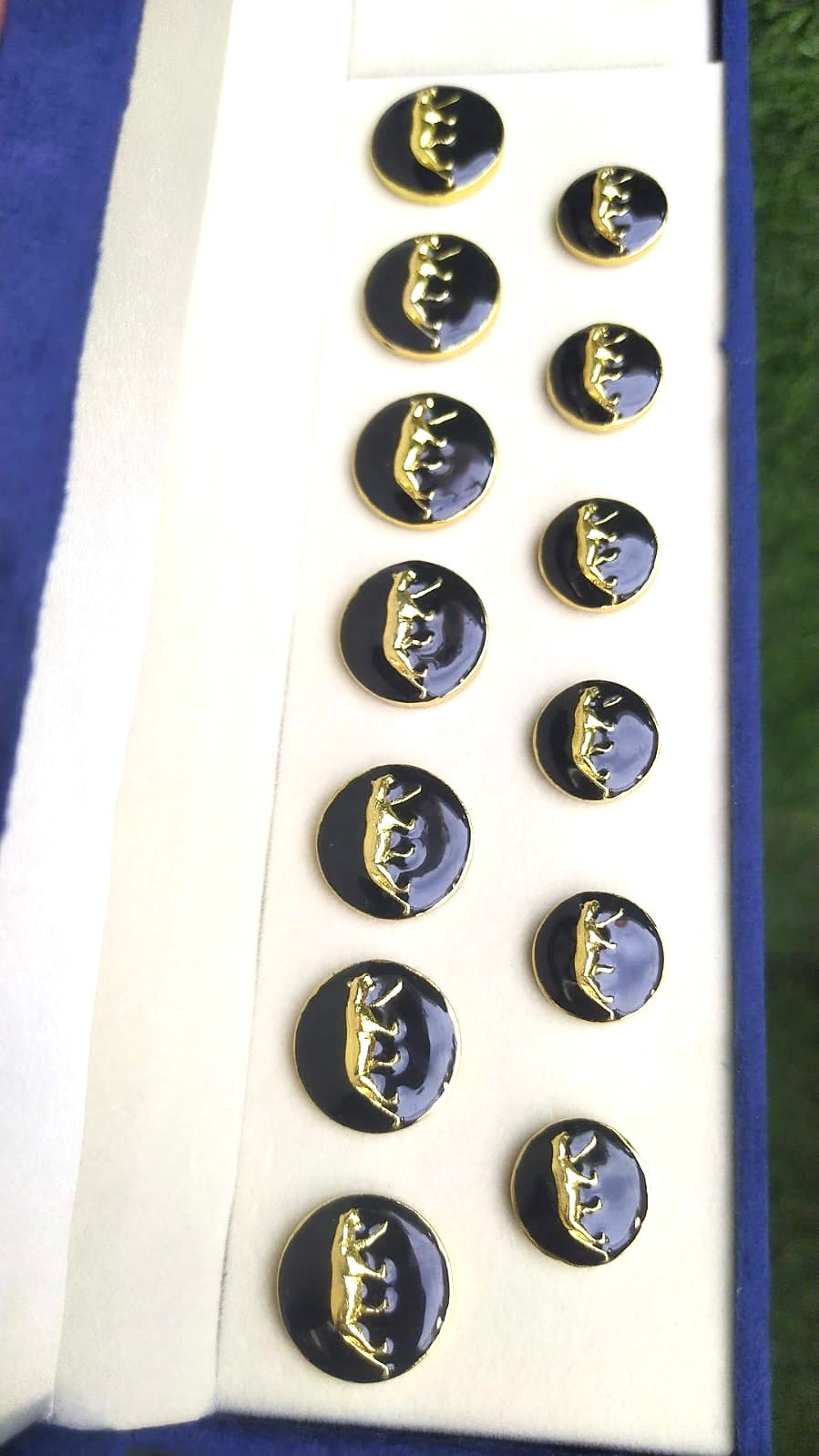 Black sabyasachi button set