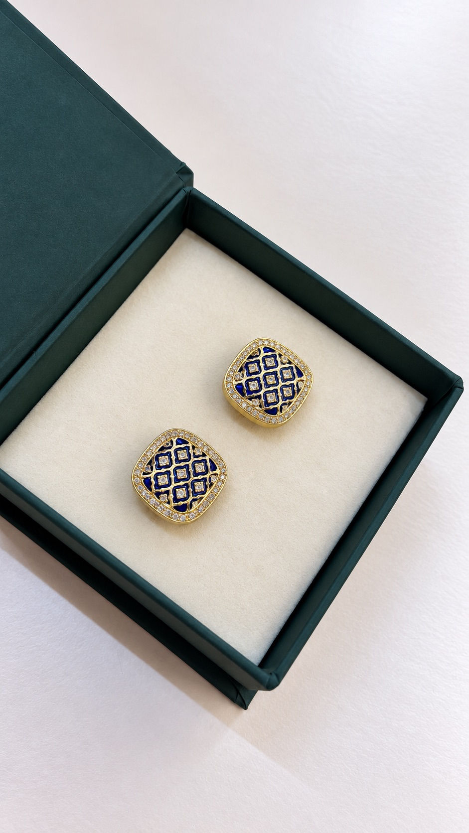 Cushion cut square blue Cufflinks