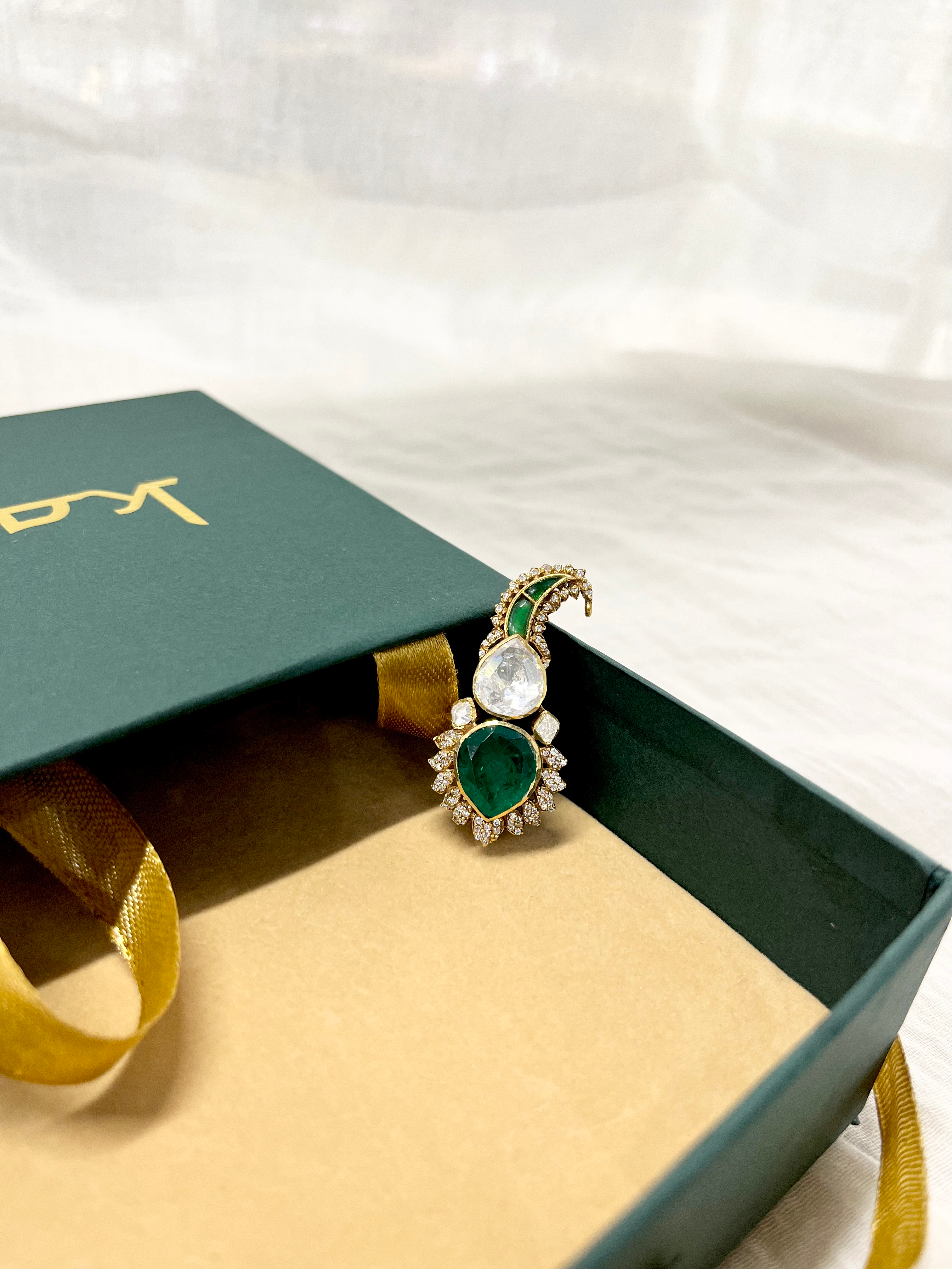 Emerald Plume mini Kalangi brooch