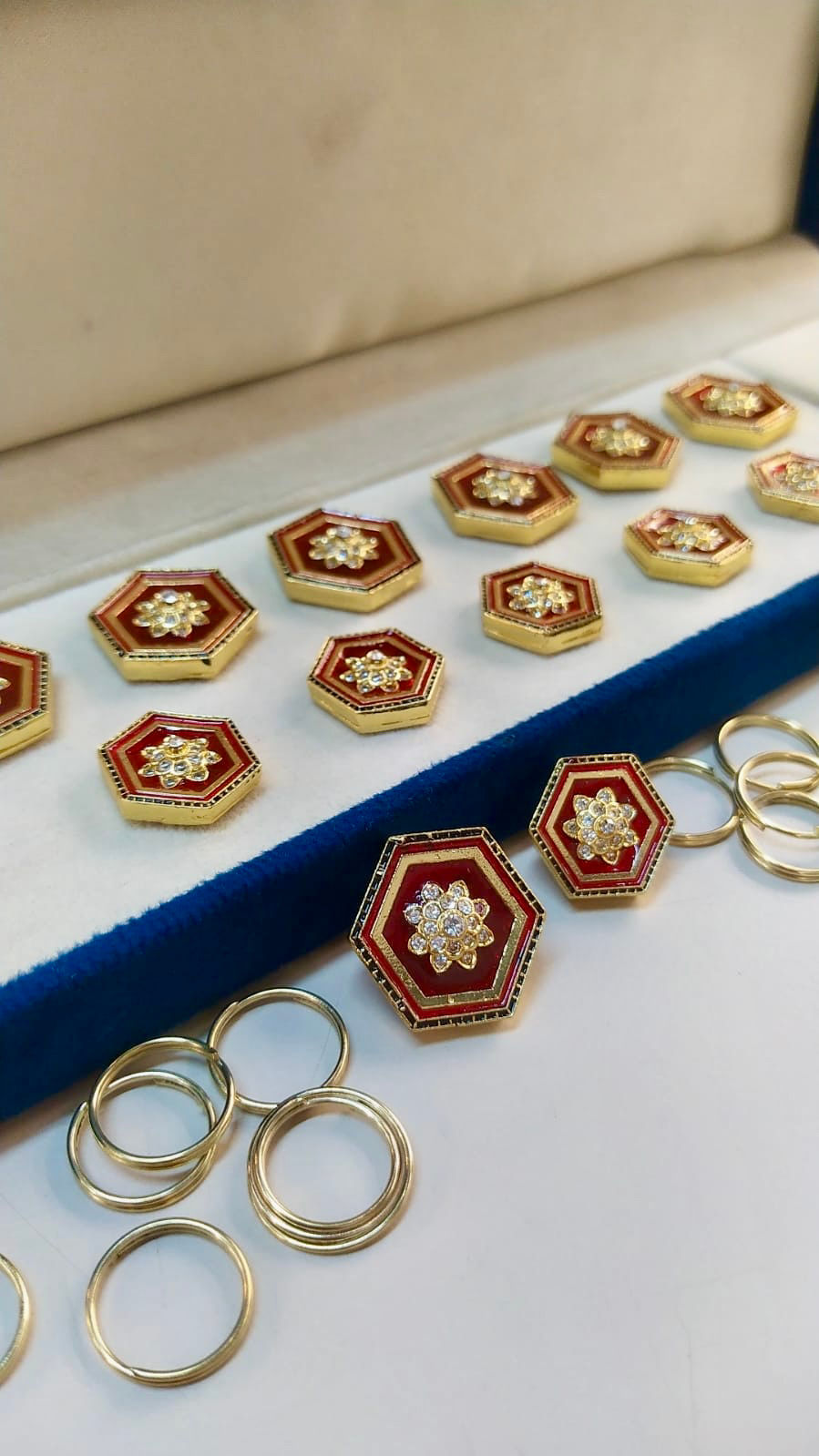 Red Hexa Button Set