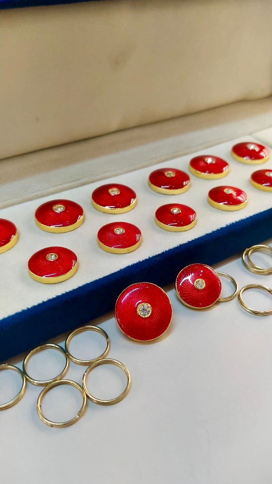 Red enamel button set