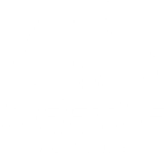 Beetlepictures Logo, Weißer VW Käfer mit Beetlepictures Schrift darunter