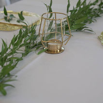 Luxusná a štýlová výzdoba od MajLuc – svadobná a eventová agentúra Orava.
Tvoríme nezabudnuteľné dekorácie pre svadby, stužkové, oslavy, krstiny, konferencie a firemné akcie. Každý detail prispôsobujeme atmosfére vášho podujatia – od elegantných kvetinových aranžmánov cez svetelné doplnky až po moderné balónové inštalácie a dizajnové dekorácie.
Naše výzdoby nájdete v regiónoch Námestovo, Tvrdošín, Trstená, Dolný Kubín, Ružomberok, Martin a Žilina, kde premeníme každý priestor na výnimočný zážitok.
MajLuc – výzdoba, ktorá spája luxus, estetiku a emóciu pre každý typ udalosti.