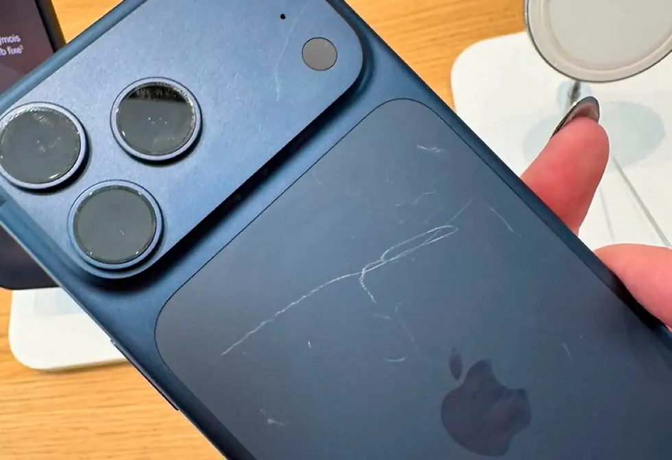 Usuarios reportan rayaduras en el nuevo iPhone 17 Pro.
