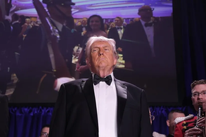 Donald Trump sufre intento de magnicidio a manos de un profesor.