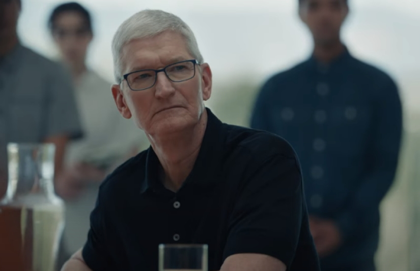 Tim Cook deja la dirección de Apple y John Ternus asumirá como CEO en 2026