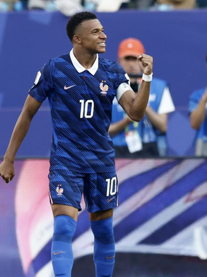 Francia 2-0 sobre Marruecos y es el primer semifinalista.