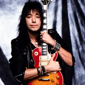 Fallece Ace Frehley, guitarrista original de Kiss, a los 74 años.