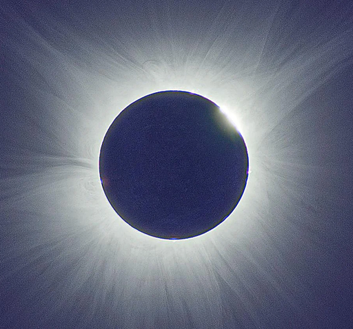 El primer eclipse total de Sol en 2026 deslumbra a millones