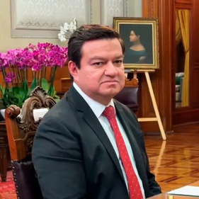 Juan Carlos Carpio asume la dirección de Pemex.