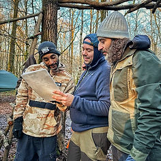 Randonnée guidée en Vallée de Chevreuse lors du stage initiation bushcraft BFOS Île-de-France