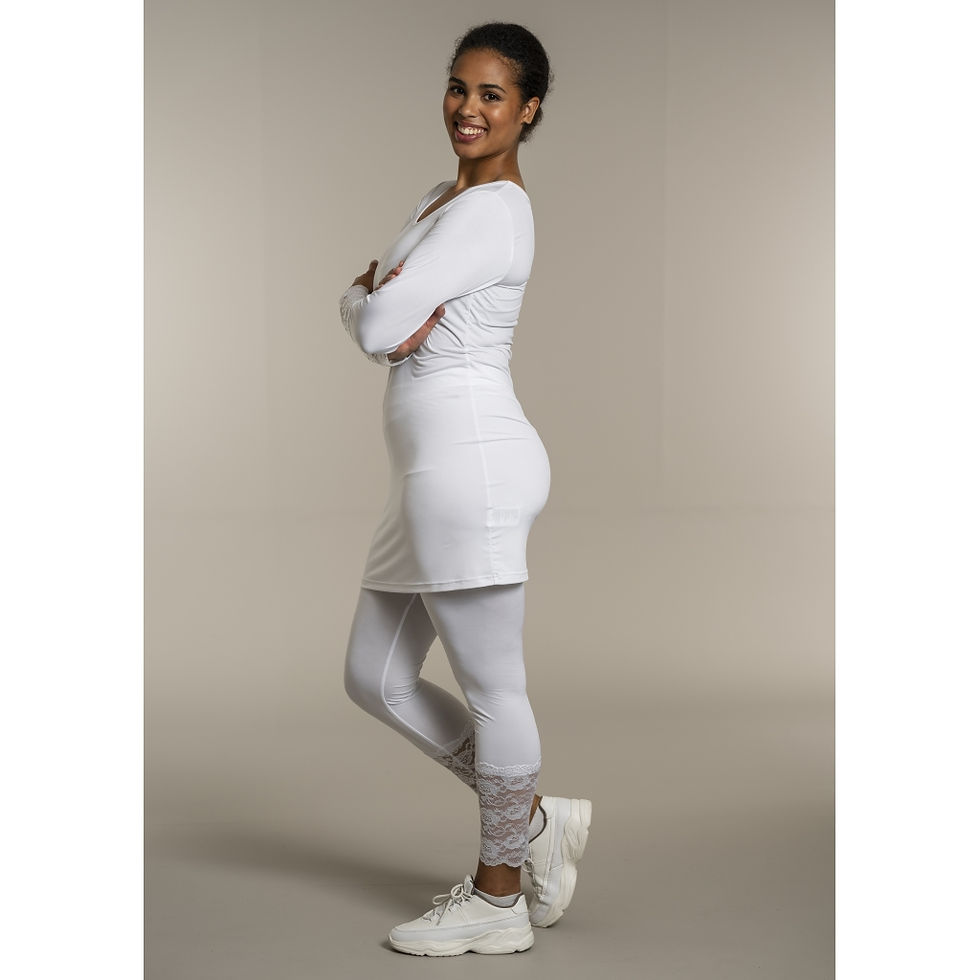 الصورة المصغرة: SG144 - Luxembourg - Pant with lace