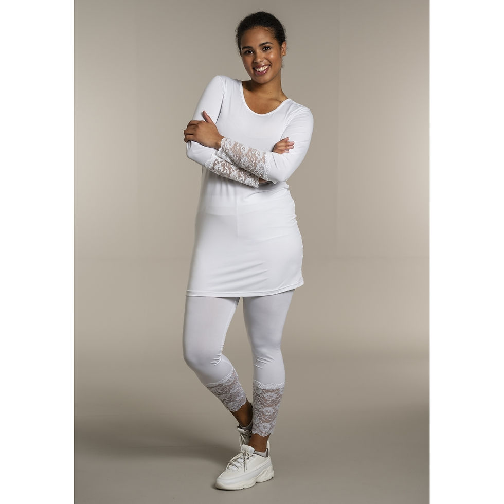 الصورة المصغرة: SG144 - Luxembourg - Pant with lace
