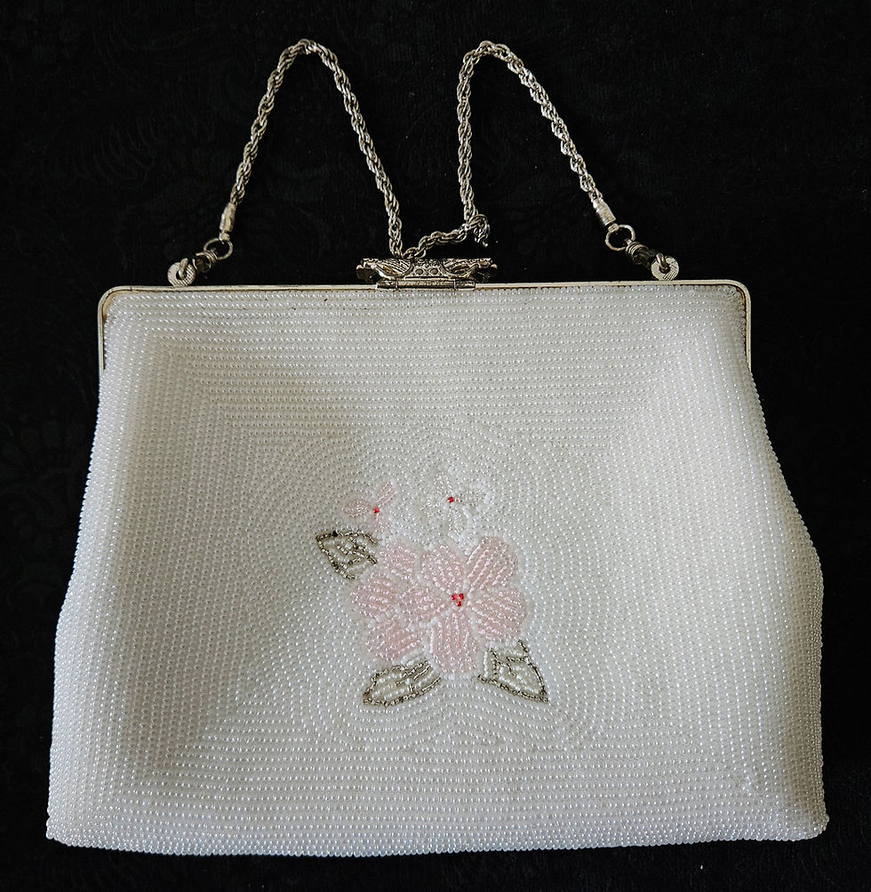 Thumbnail: Sweet Little Vintage Japanese Pink Floral Bead Bag H2219