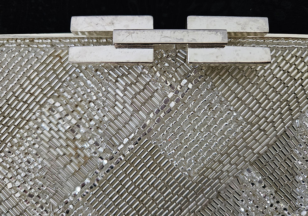 Thumbnail: Vintage Japanese Silver & Ecru Bead Bag H2058