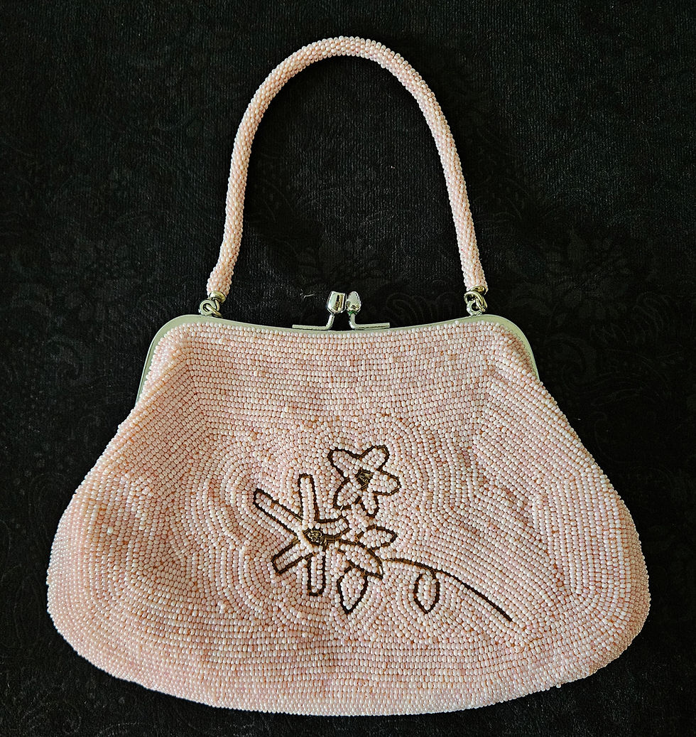 Thumbnail: Charming Little Vintage Japanese Pink Floral Bead Bag H2252