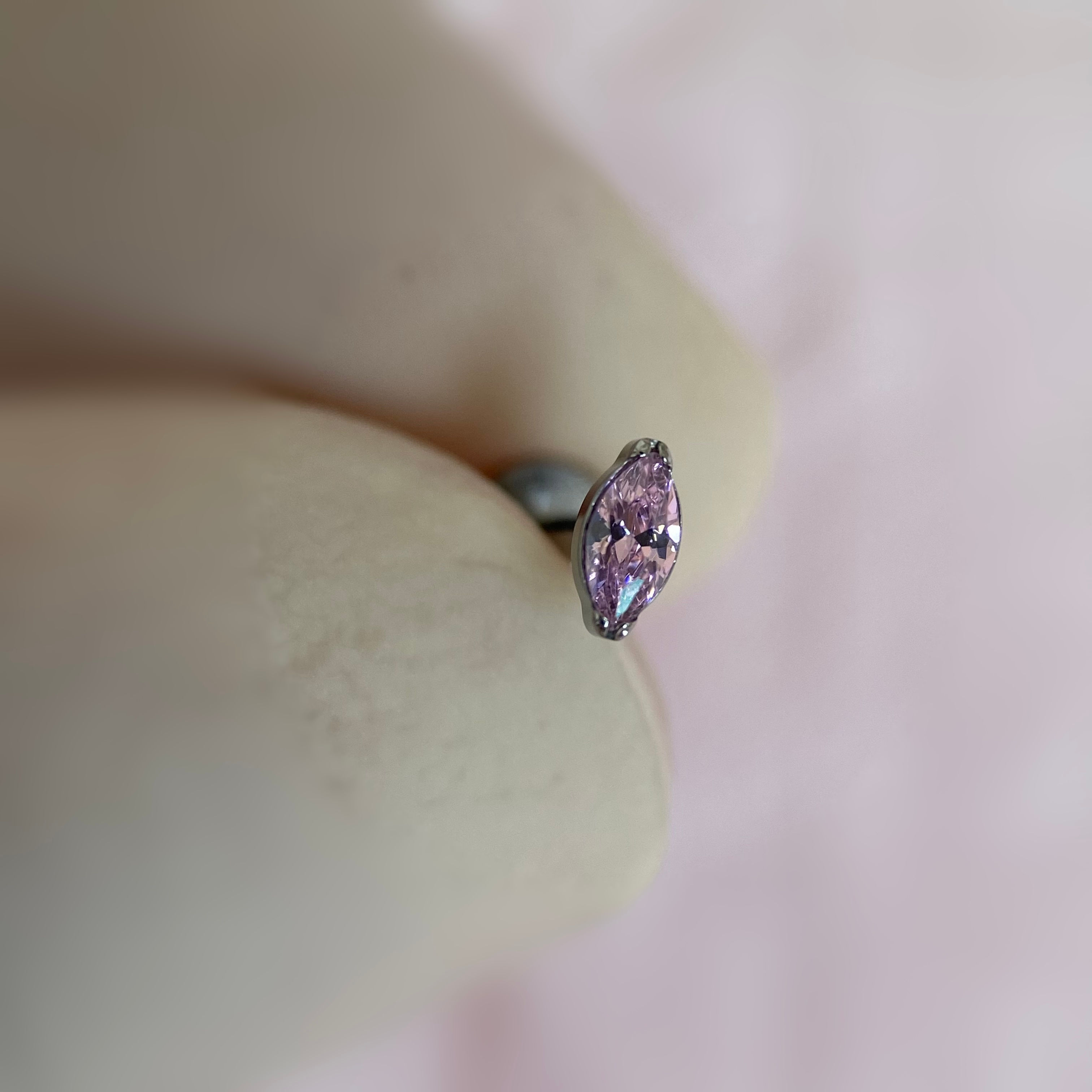 Labret navete rosa TITÂNIO
