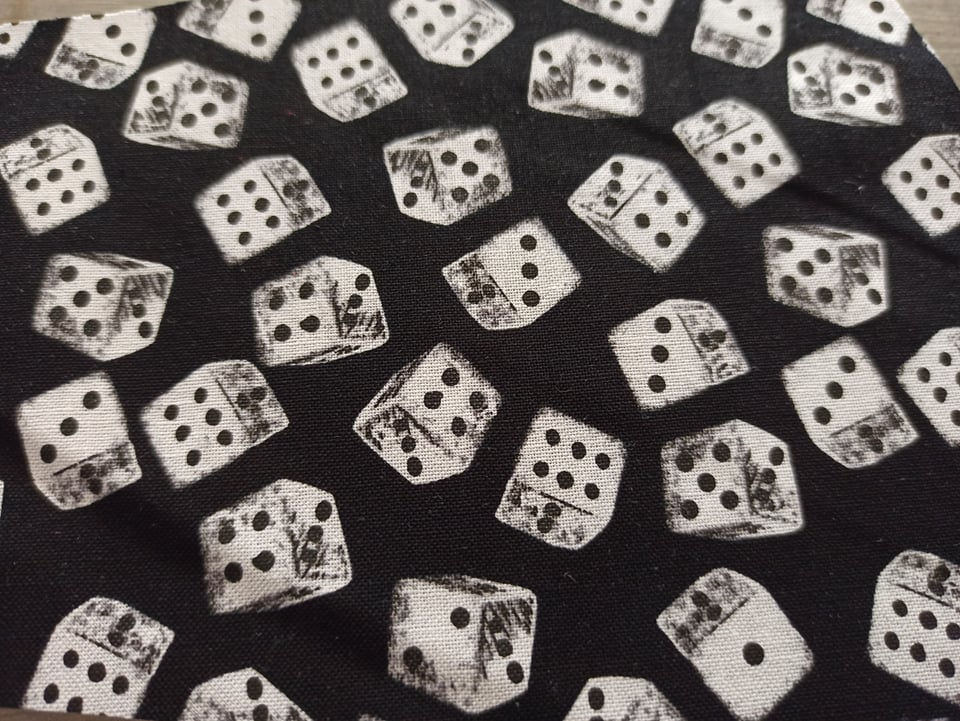 Miniaturbild: Community Maske "Würfel"