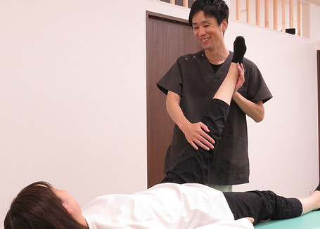 腰施術風景6.jpg