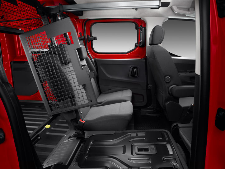 Client : CITROEN - STELLANTIS
Photographe : Christophe Jacquemet
Production : Astuce Productions
Post-production : Astuce Productions
Année : 2018