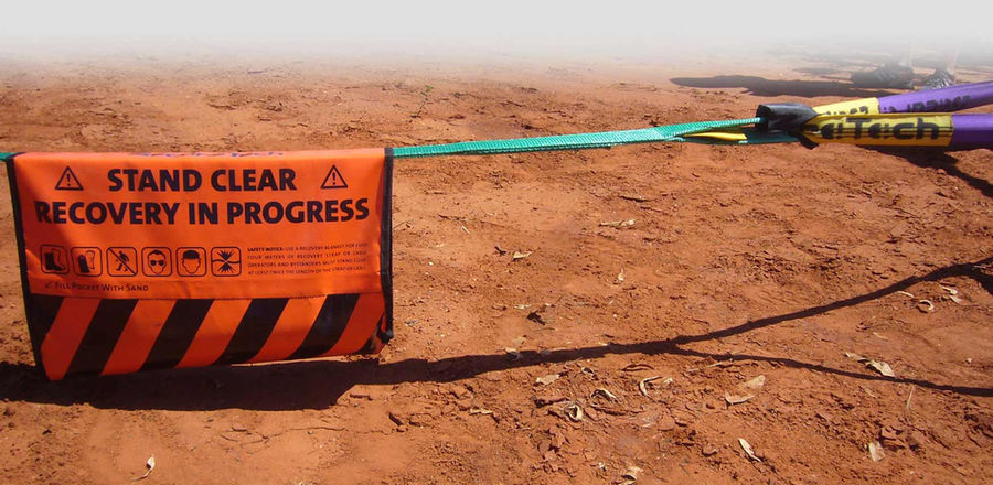 4x4 recovery strap in the desert