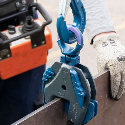 Lifting clamp in use