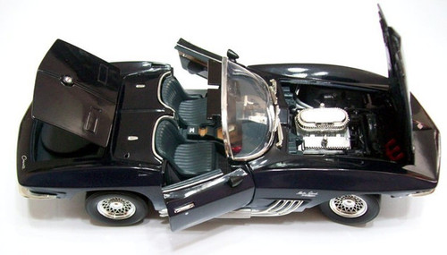 1961 CHEVROLET CORVETTE STINGRAY MAKO SHARK 1/18 DIECAST CAR BY
