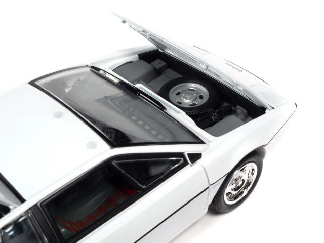 Thumbnail: 1971 LOTUS ESPIRIT SERIES 1 SPY WHO LOVED ME JAMES BOND 1/18AUTO WORLD AWSS132