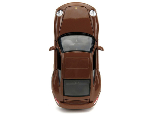 PORSCHE 911 TURBO & BROWN M&M FIGURE 1/24 DIECAST CAR MODEL BY