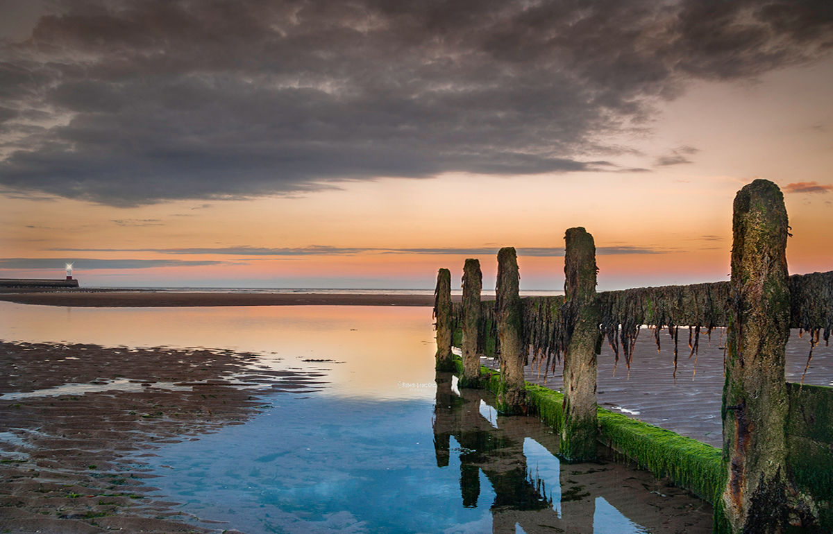 Amanecer en las costas de Escocia