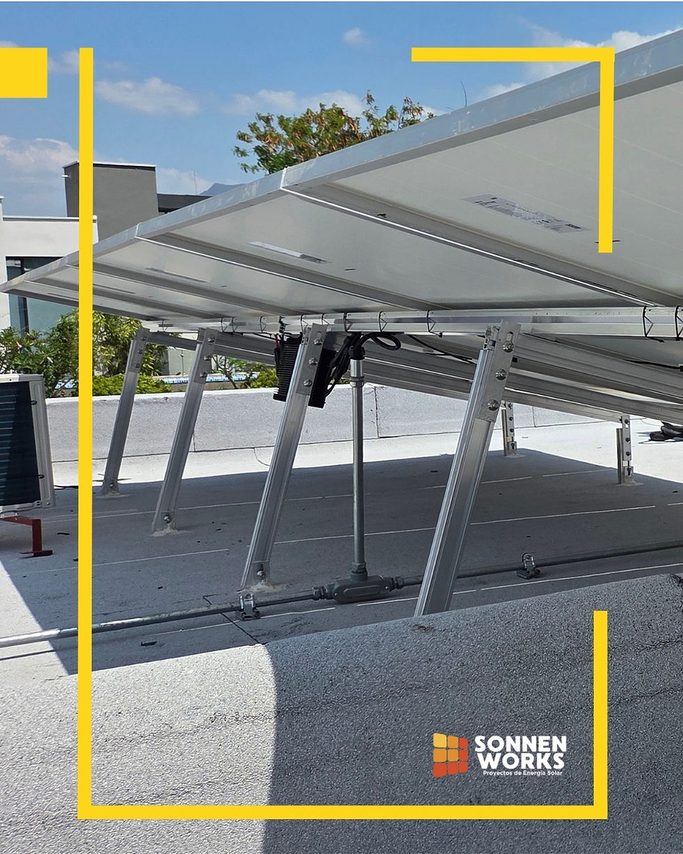 Sistema de montaje K2 Systems con cableado fotovoltaico canalizado en tubería y puntos de anclaje sellados con resina epóxica.