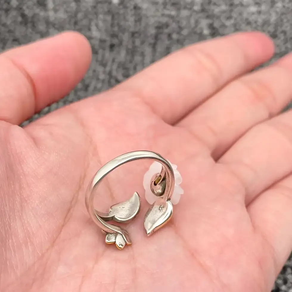 Thumbnail: Vintage White Acrylic Flower Adjustable Metal Ring