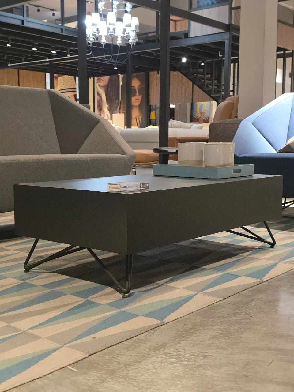 4angle Coffee Table