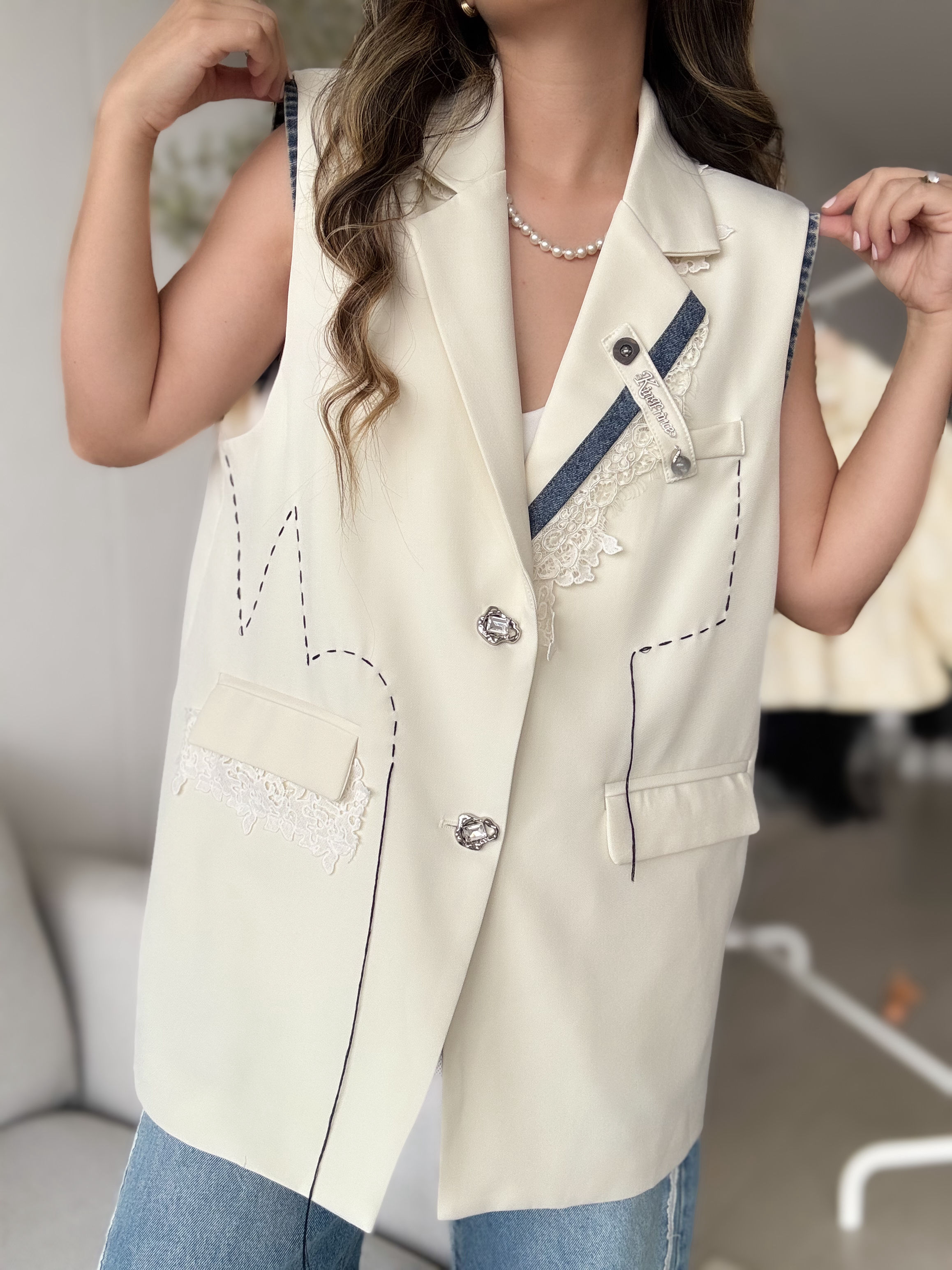 CHALECO OVERSIZED DETALLES 