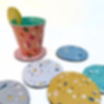 סט תחתיות טראצו צבעוניות לשולחן –ורוד , צהוב, כחול, טורקיז ולבן