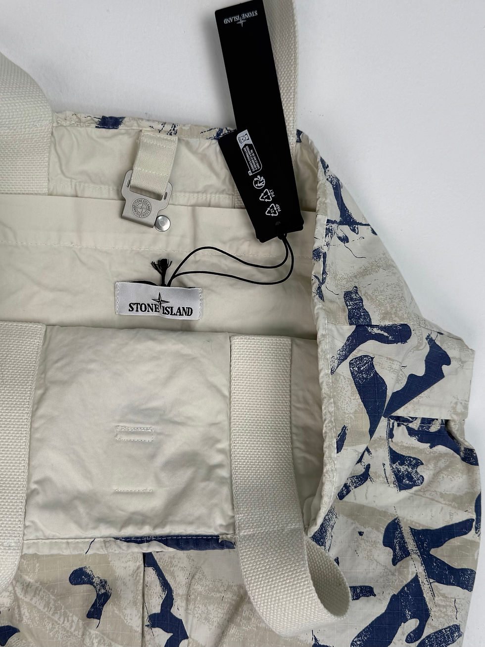 Thumbnail: Stone Island Printed Tote Bag – White / Blue