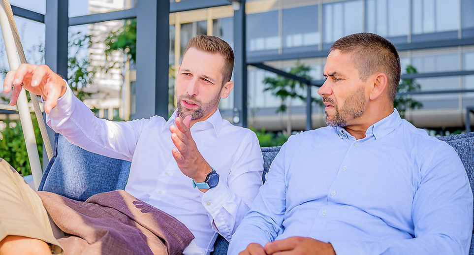 Igor Tóth, CEO O2 Slovakia, and Peter Nemcok, Co-Founder of Menity, during Leaders Talk 2025 discussing leadership, transformation