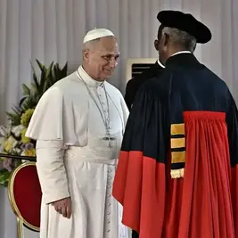Leone XIV: “Liberare l’Africa dalla corruzione, università custodi di giustizia e integrità”