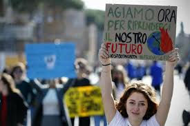Referendum, cresce il ruolo dei giovani: tra partecipazione e nuove sfide