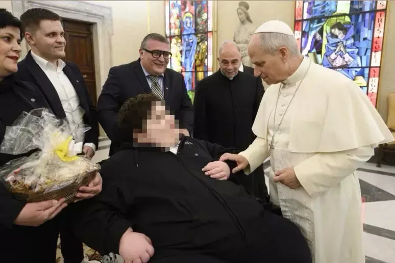 Udienza dal Papa Leone XIV per Mariano, il 12enne affetto da una rara malattia